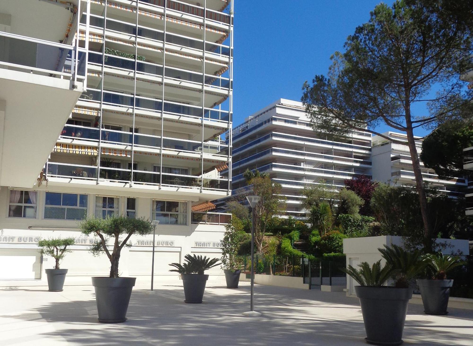 Sunny And Cosy Sea View Studio Antibes Exterior photo